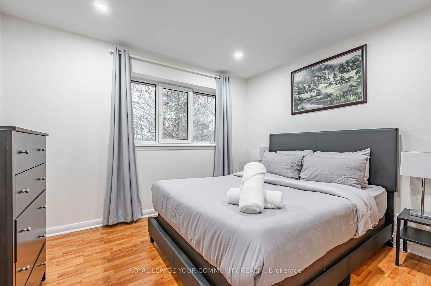 20 Littlewood Crescent, #Main