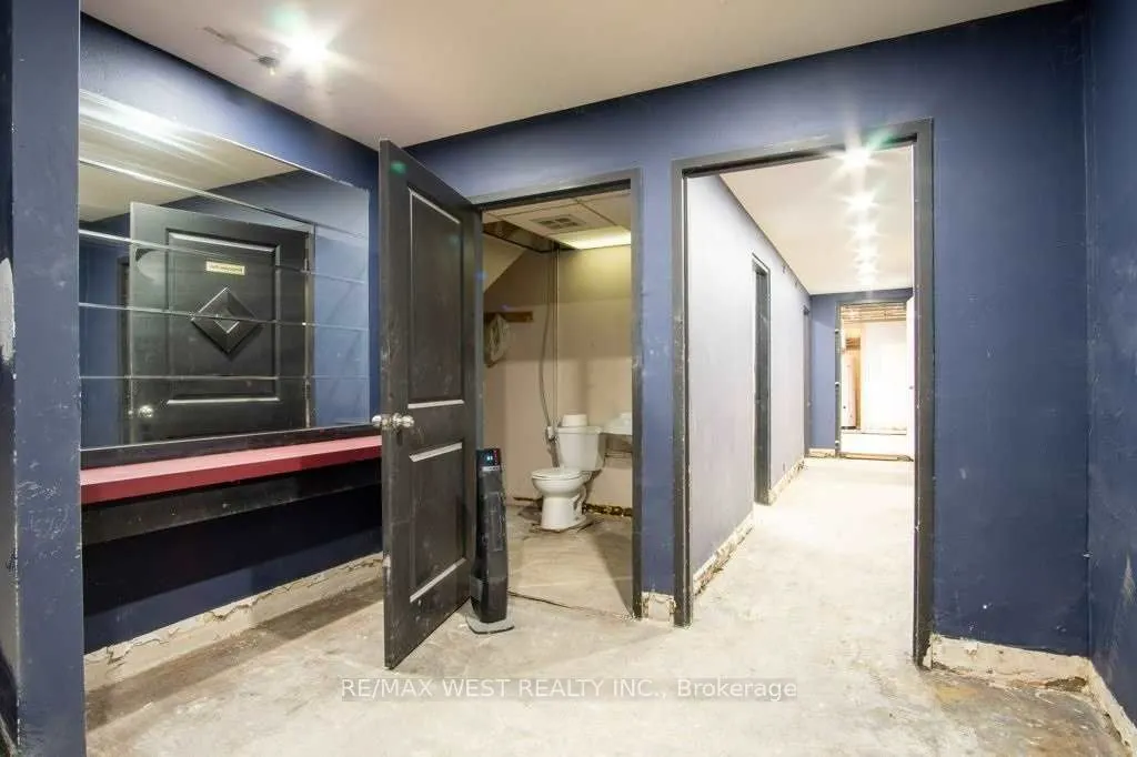 1340 The Queensway Avenue, #1