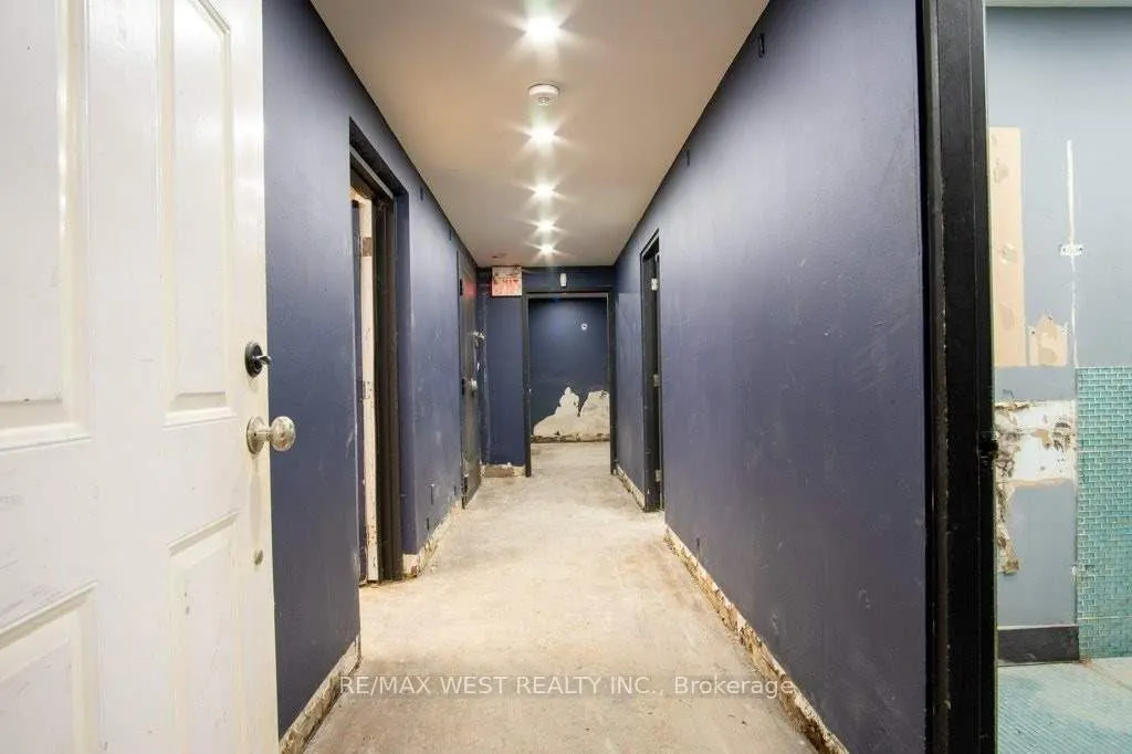 1340 The Queensway Avenue, #1