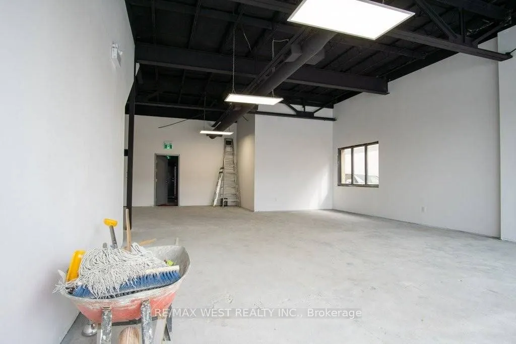 1340 The Queensway Avenue, #1
