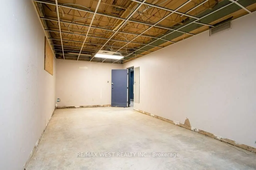 1340 The Queensway Avenue, #1