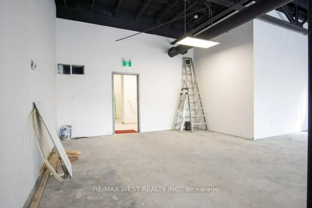 1340 The Queensway Avenue, #1