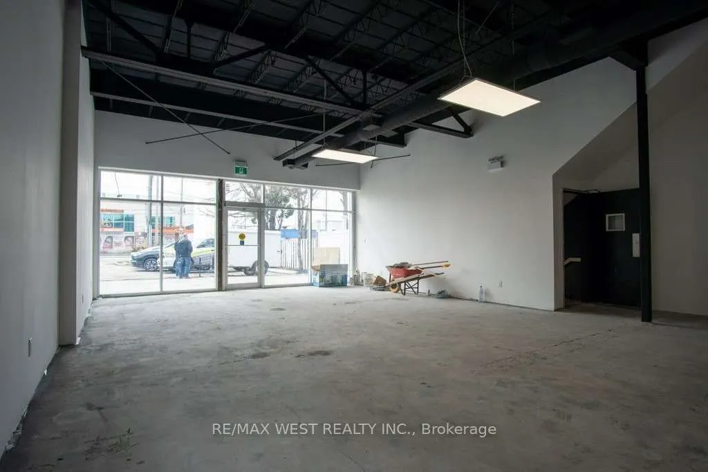 1340 The Queensway Avenue, #1
