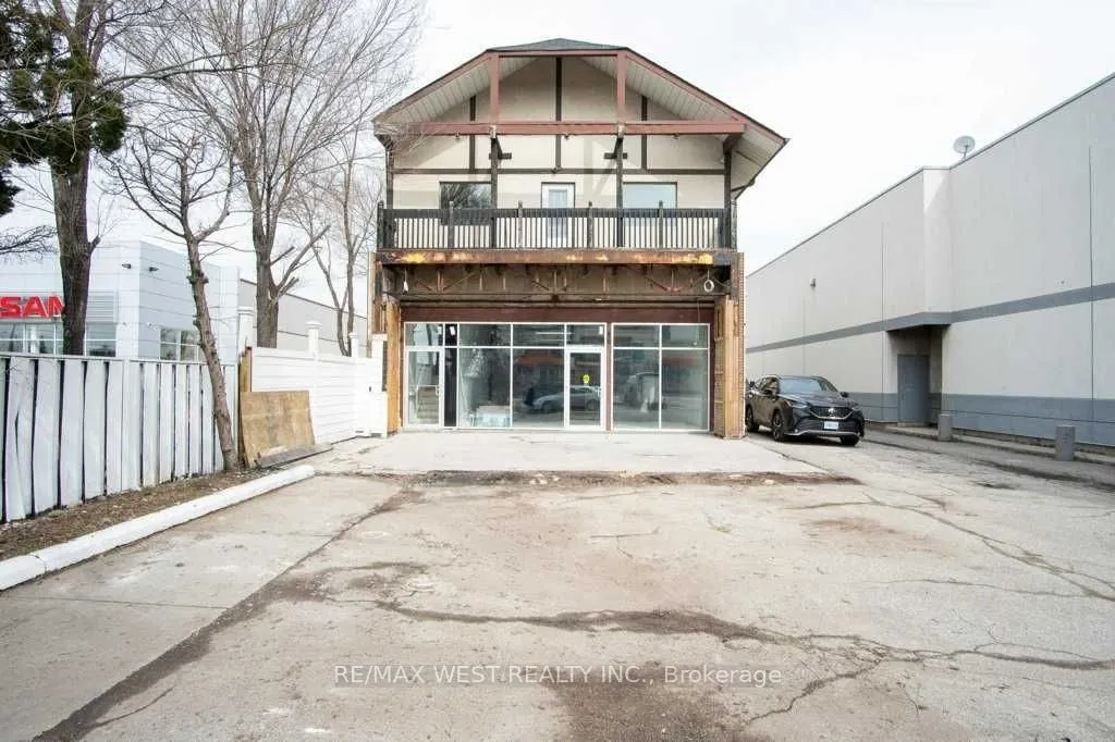 1340 The Queensway Avenue, #1