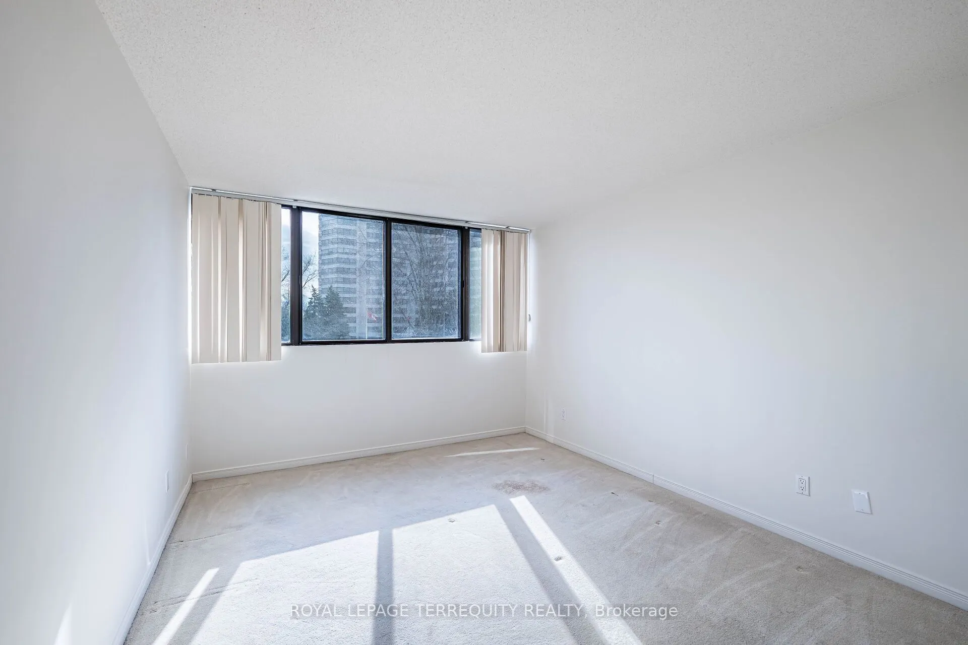 1333 Bloor Street, #211