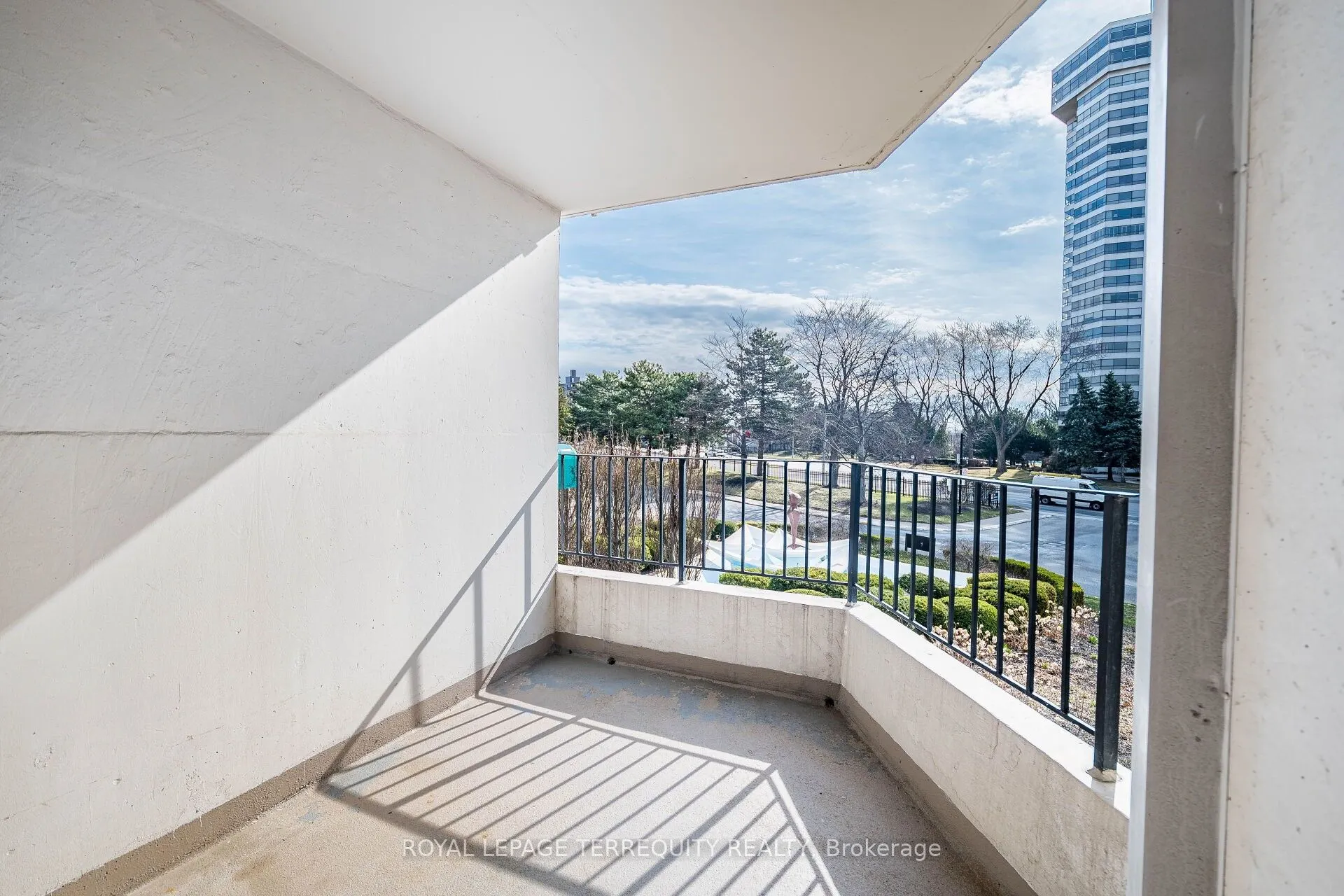 1333 Bloor Street, #211