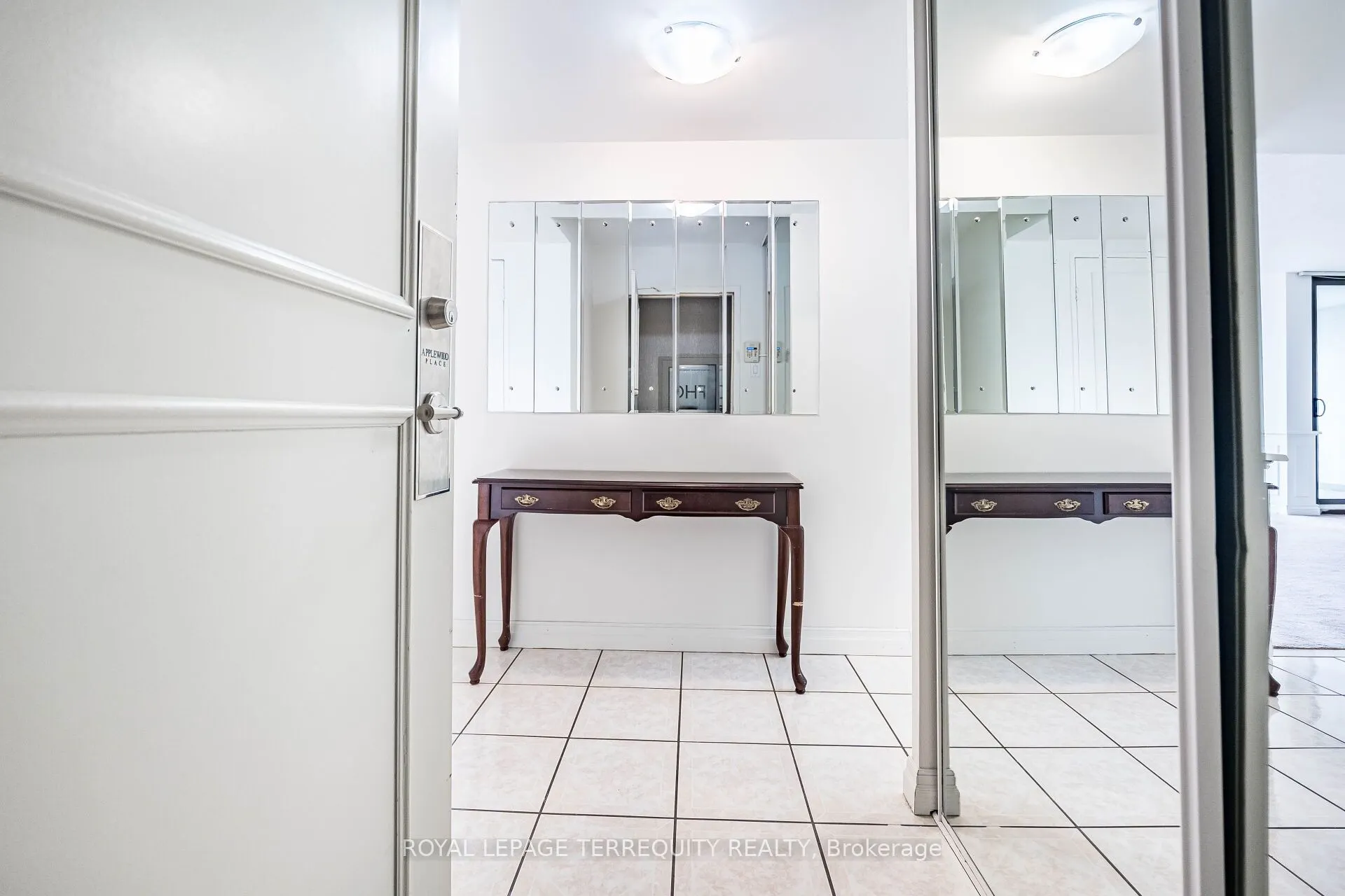 1333 Bloor Street, #211