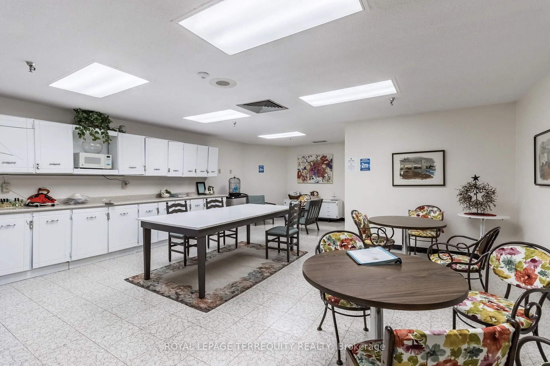 1333 Bloor Street, #211