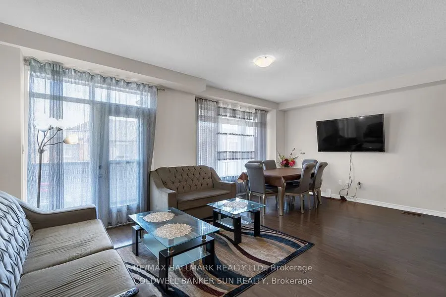 42 Donald Ficht Crescent