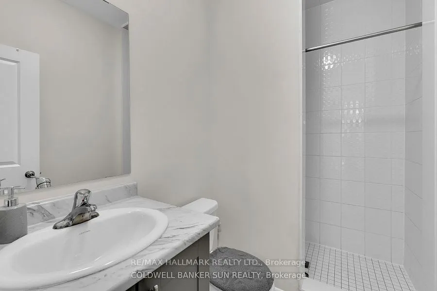 42 Donald Ficht Crescent