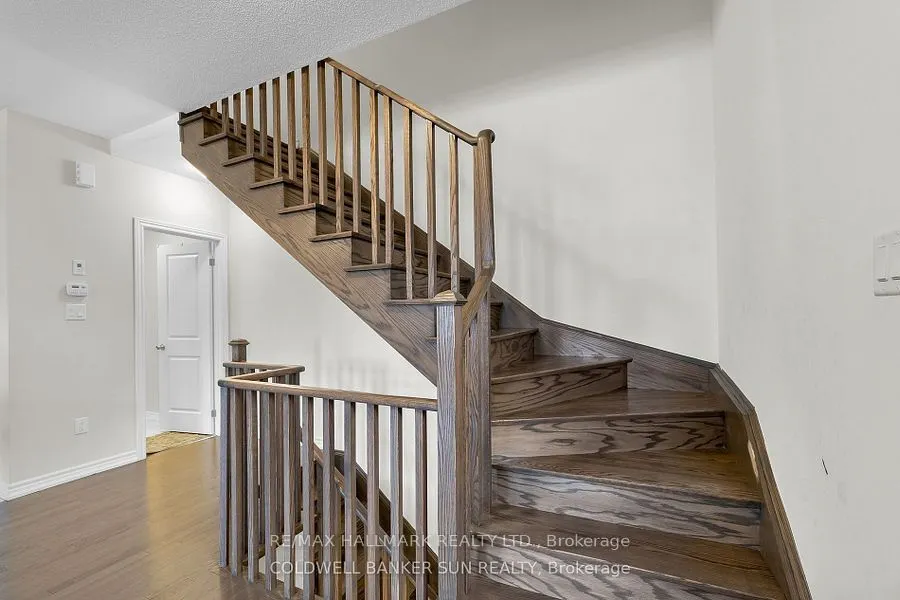 42 Donald Ficht Crescent