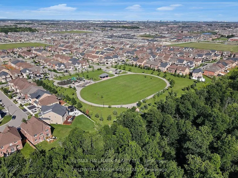 42 Donald Ficht Crescent