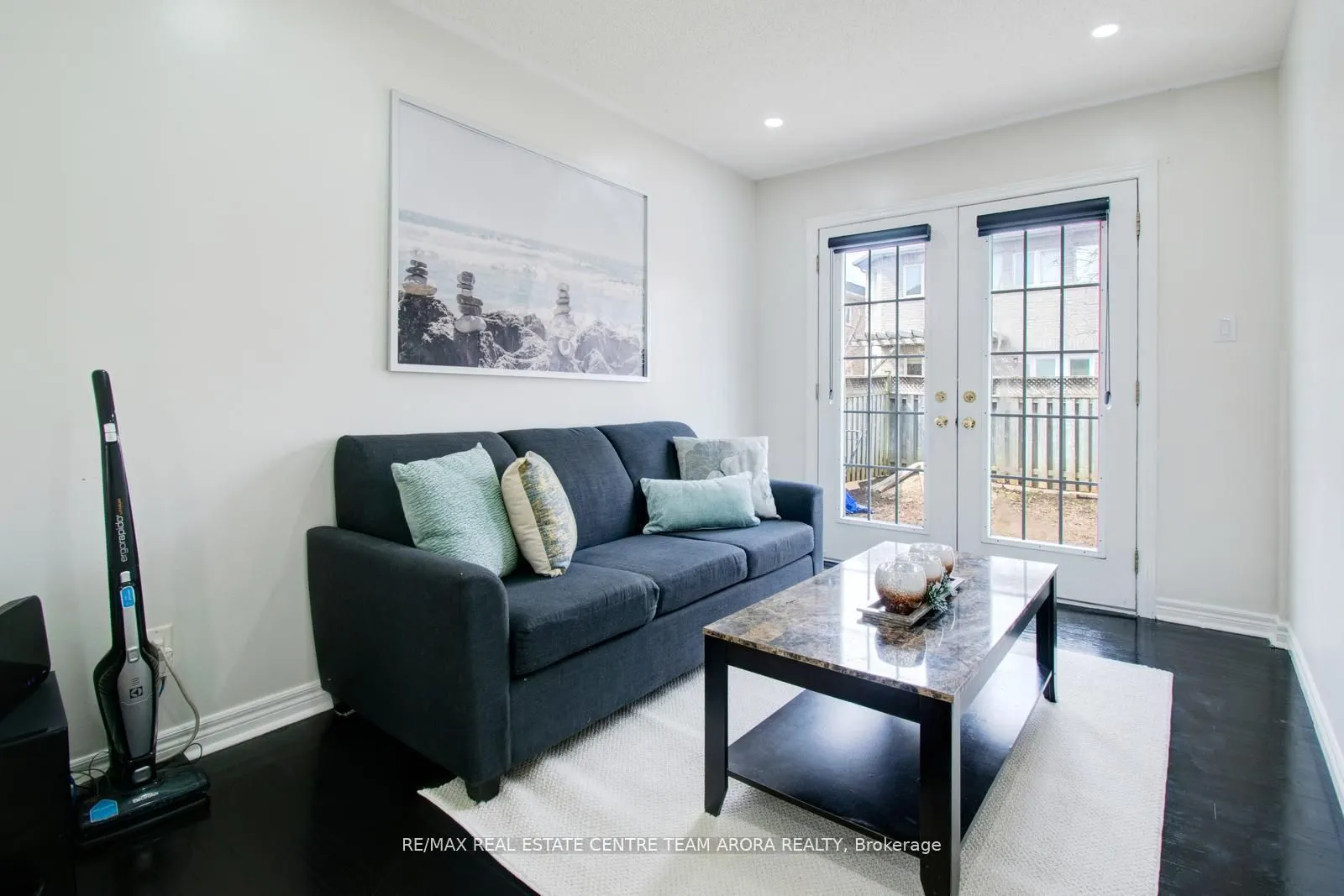 25 Sweet Briar Lane