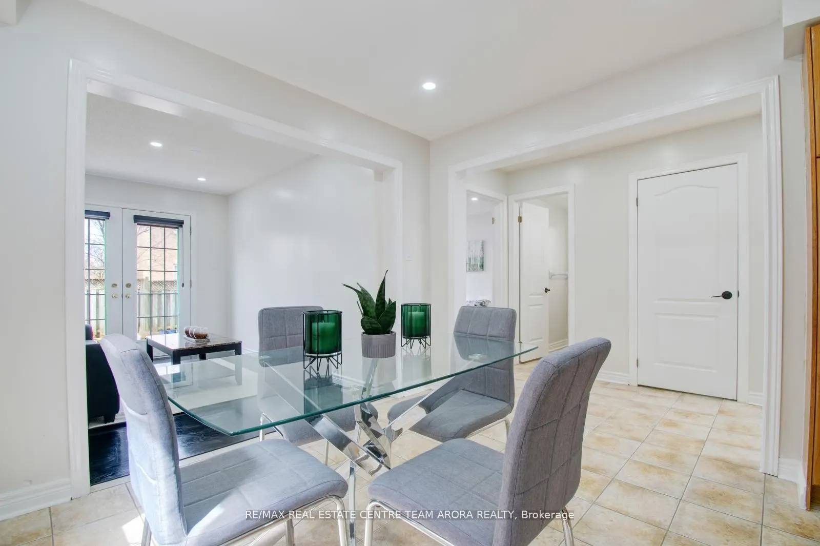 25 Sweet Briar Lane