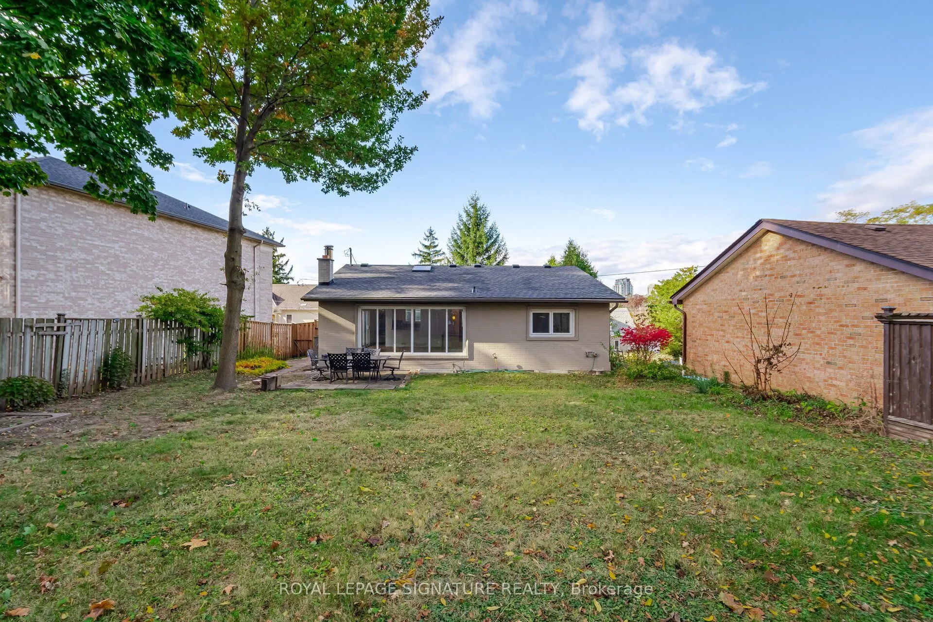 2557 Mindemoya Road