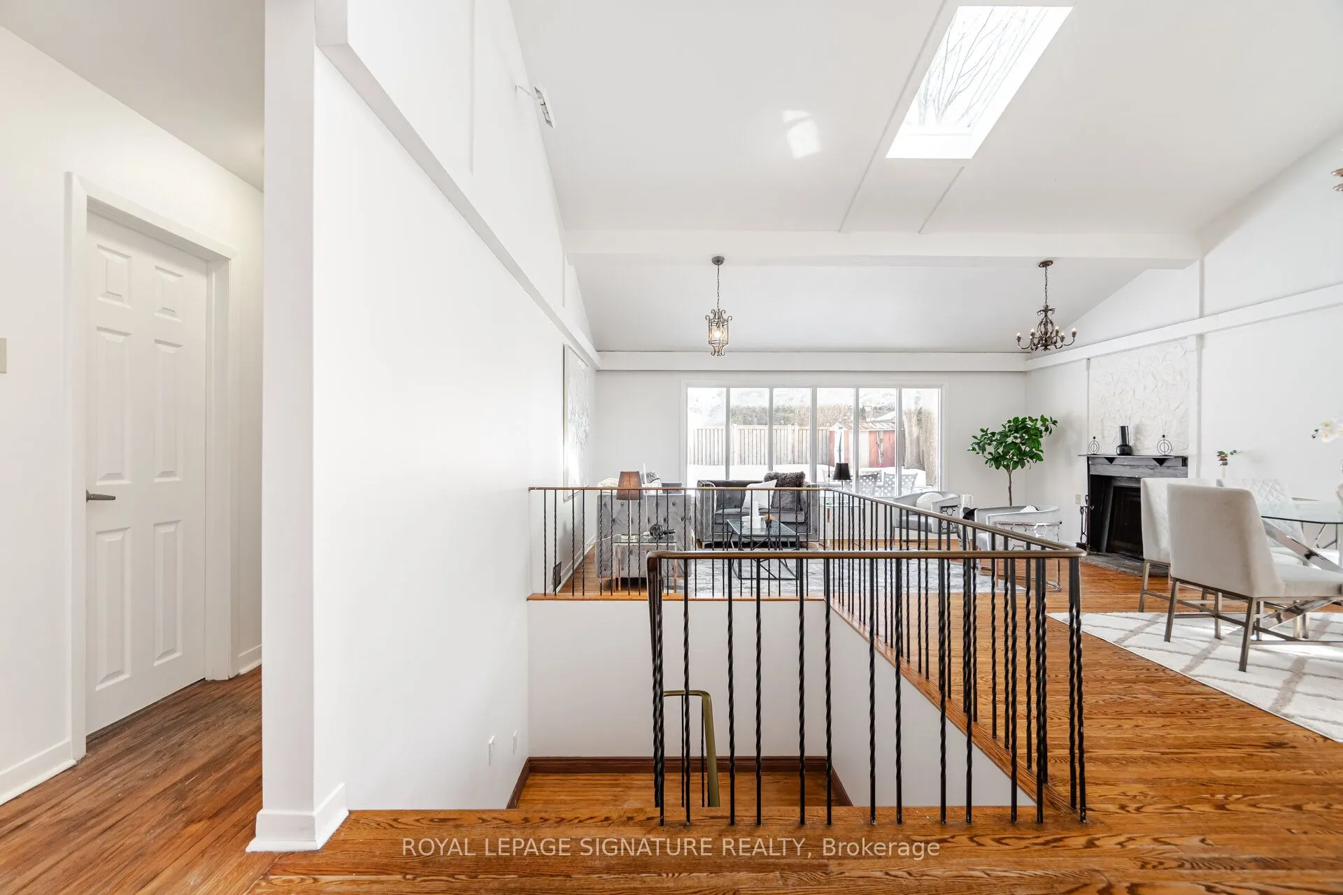 2557 Mindemoya Road