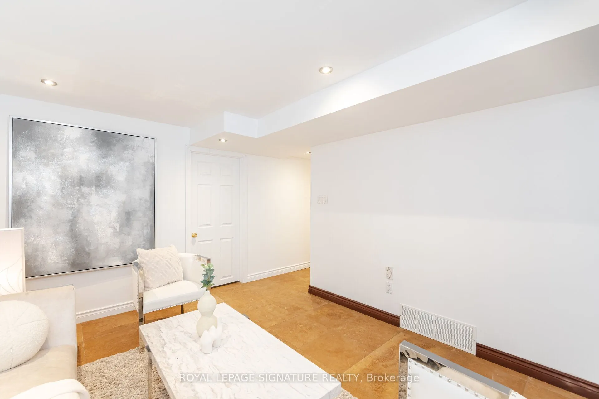 2557 Mindemoya Road