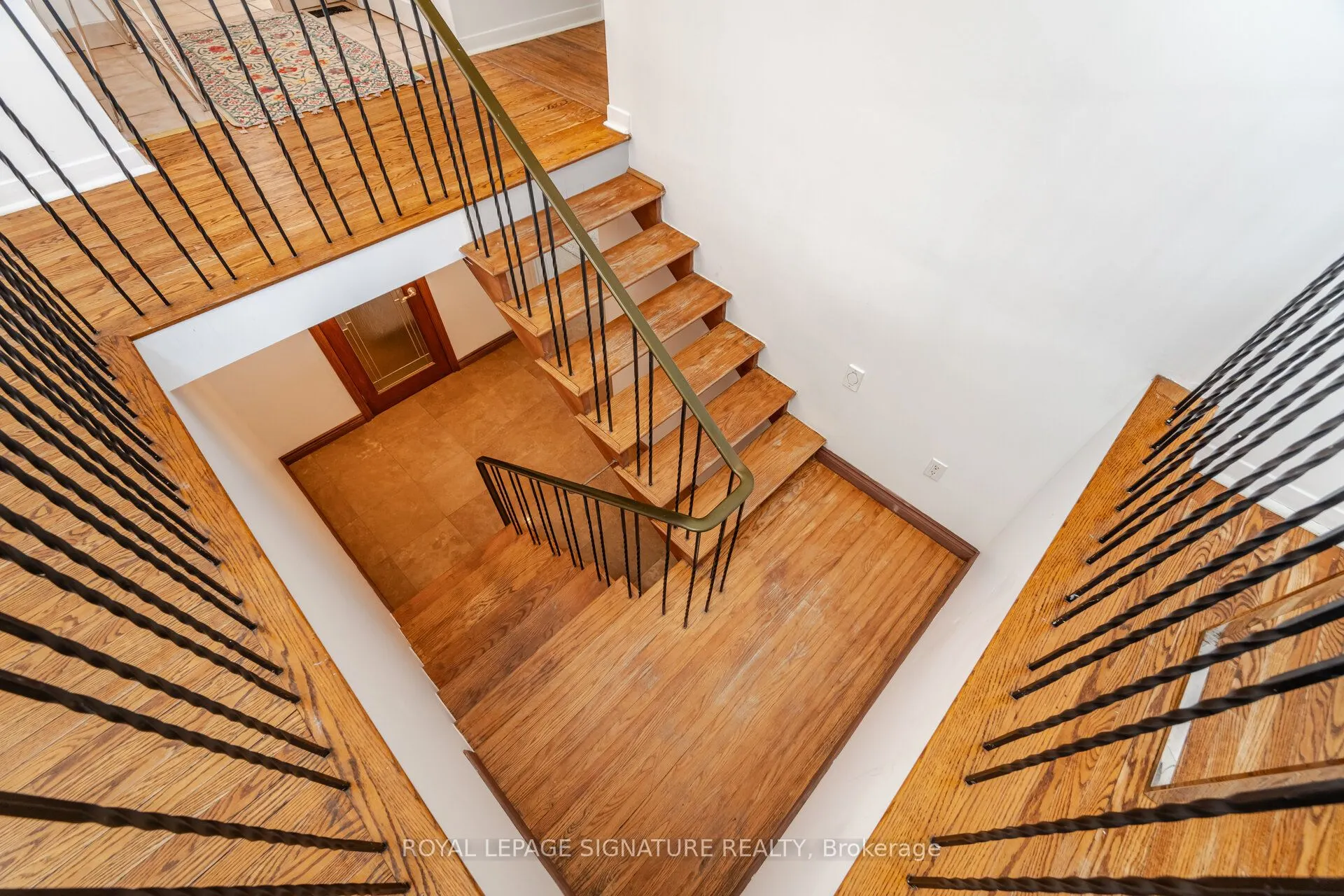 2557 Mindemoya Road