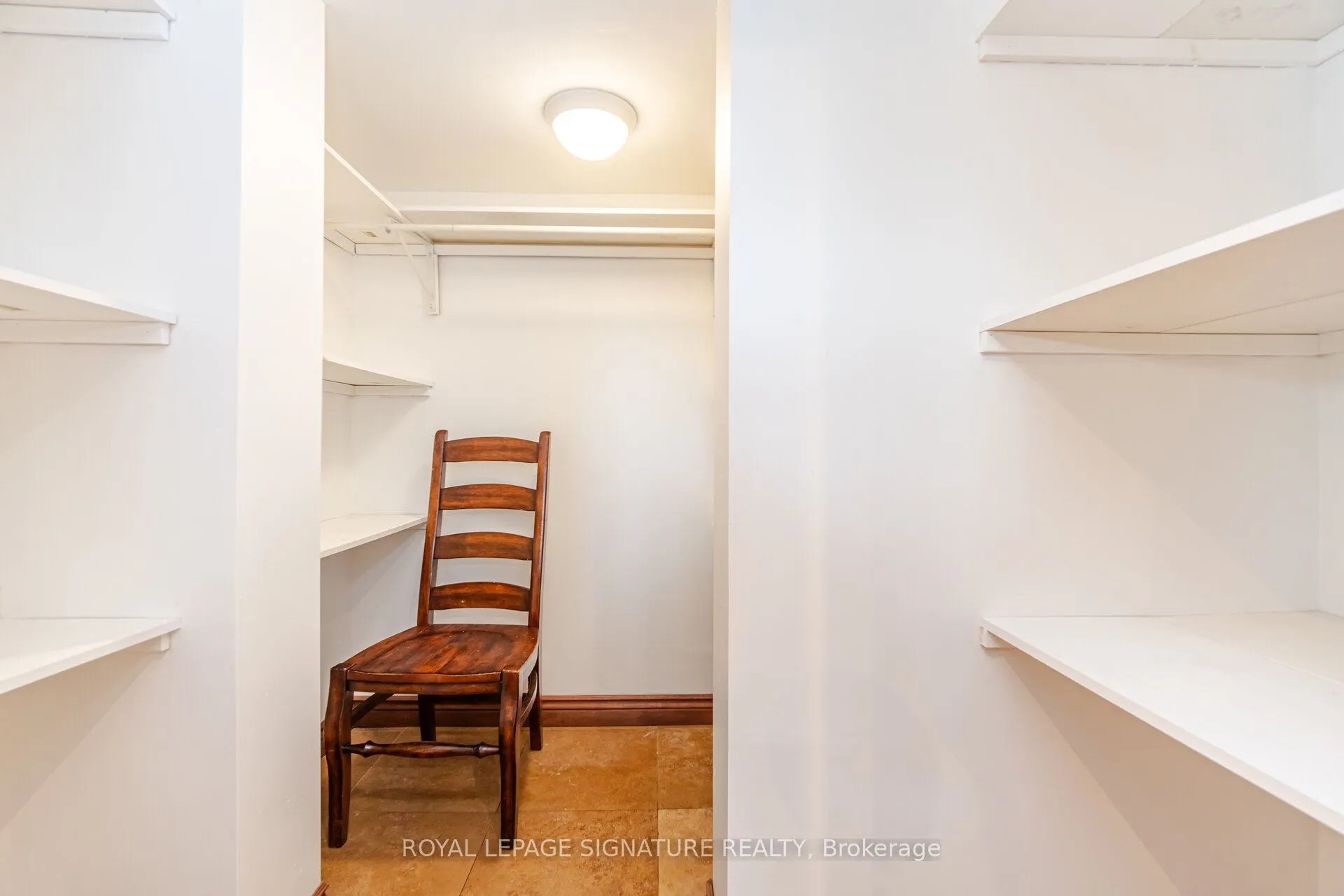 2557 Mindemoya Road