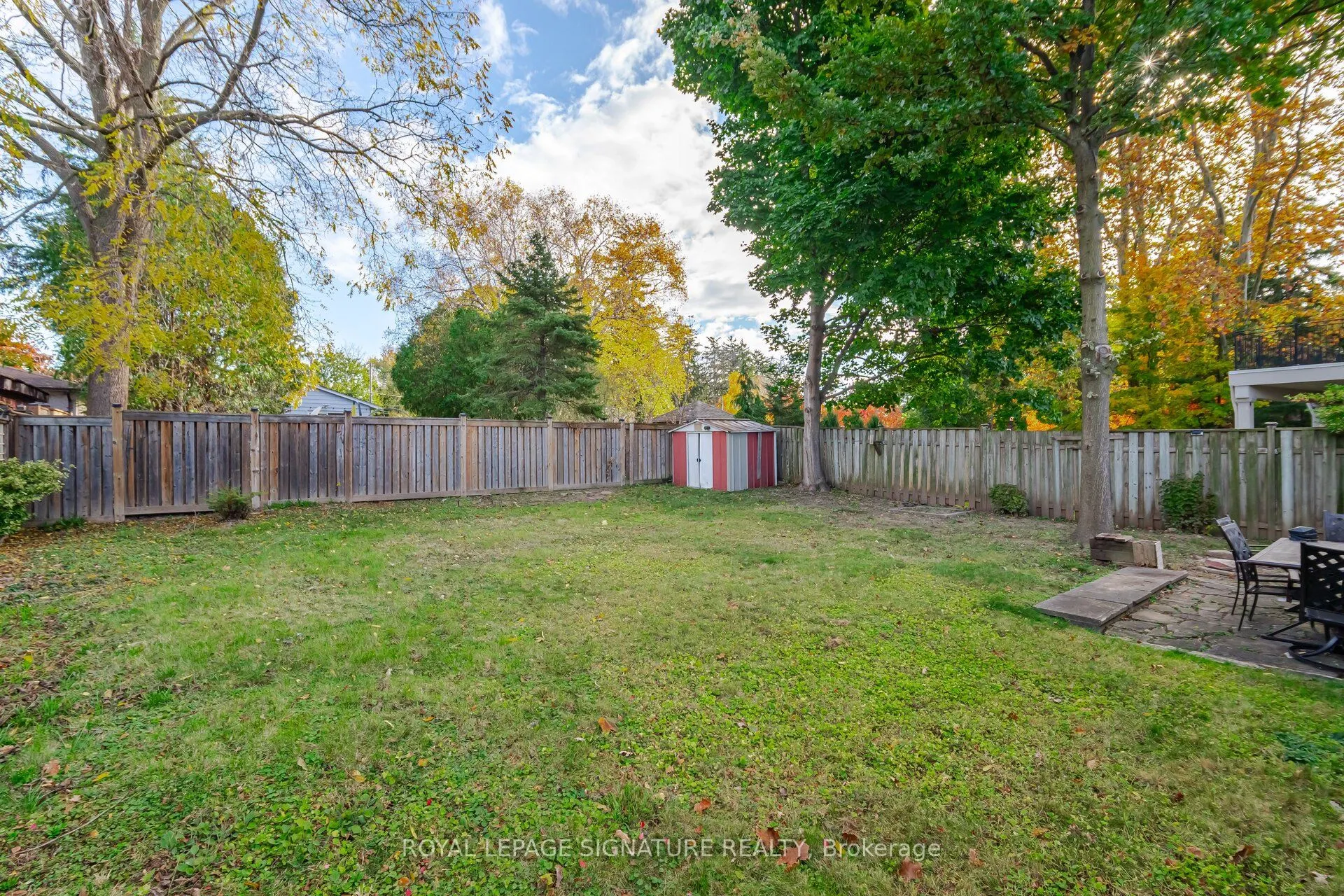 2557 Mindemoya Road