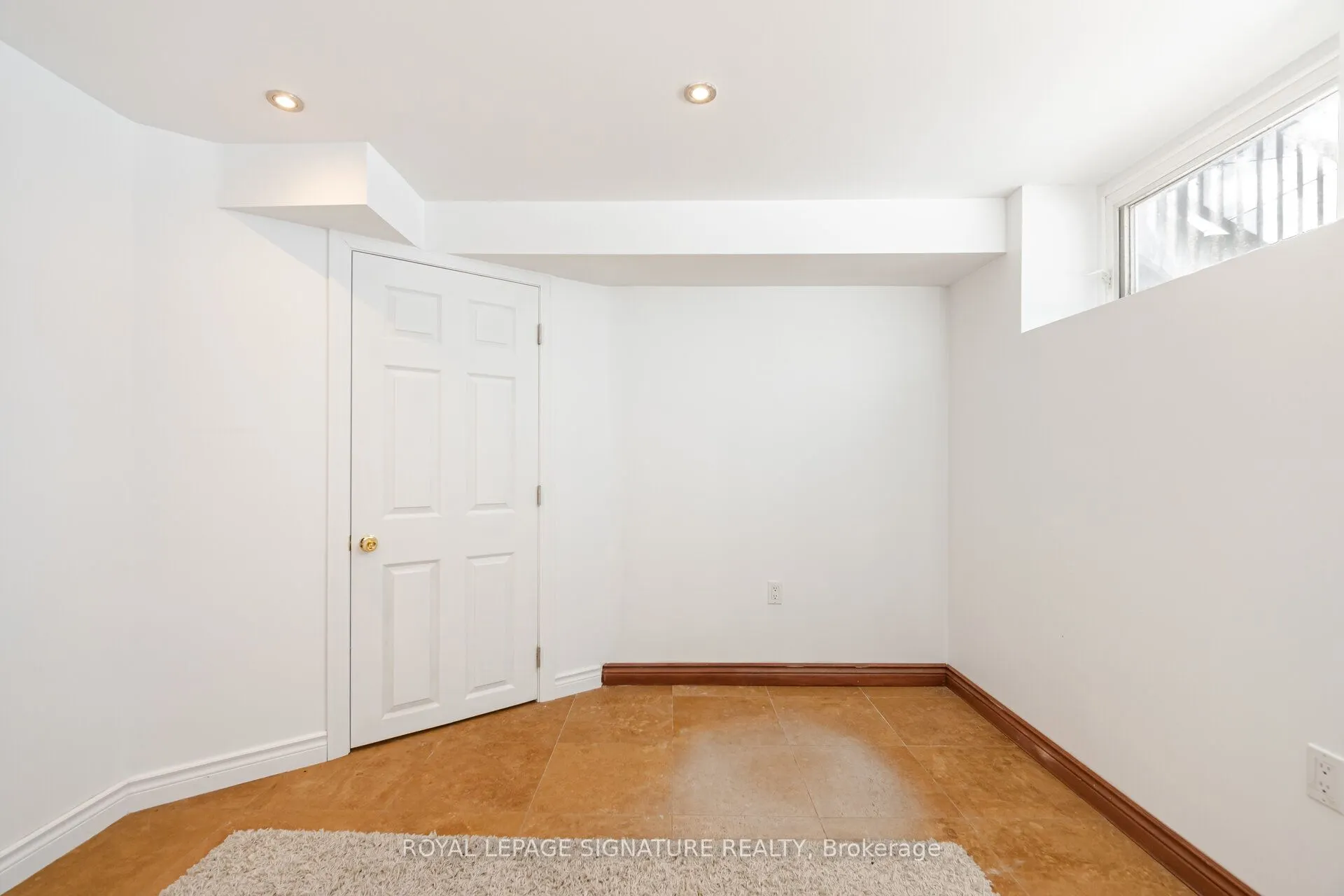 2557 Mindemoya Road