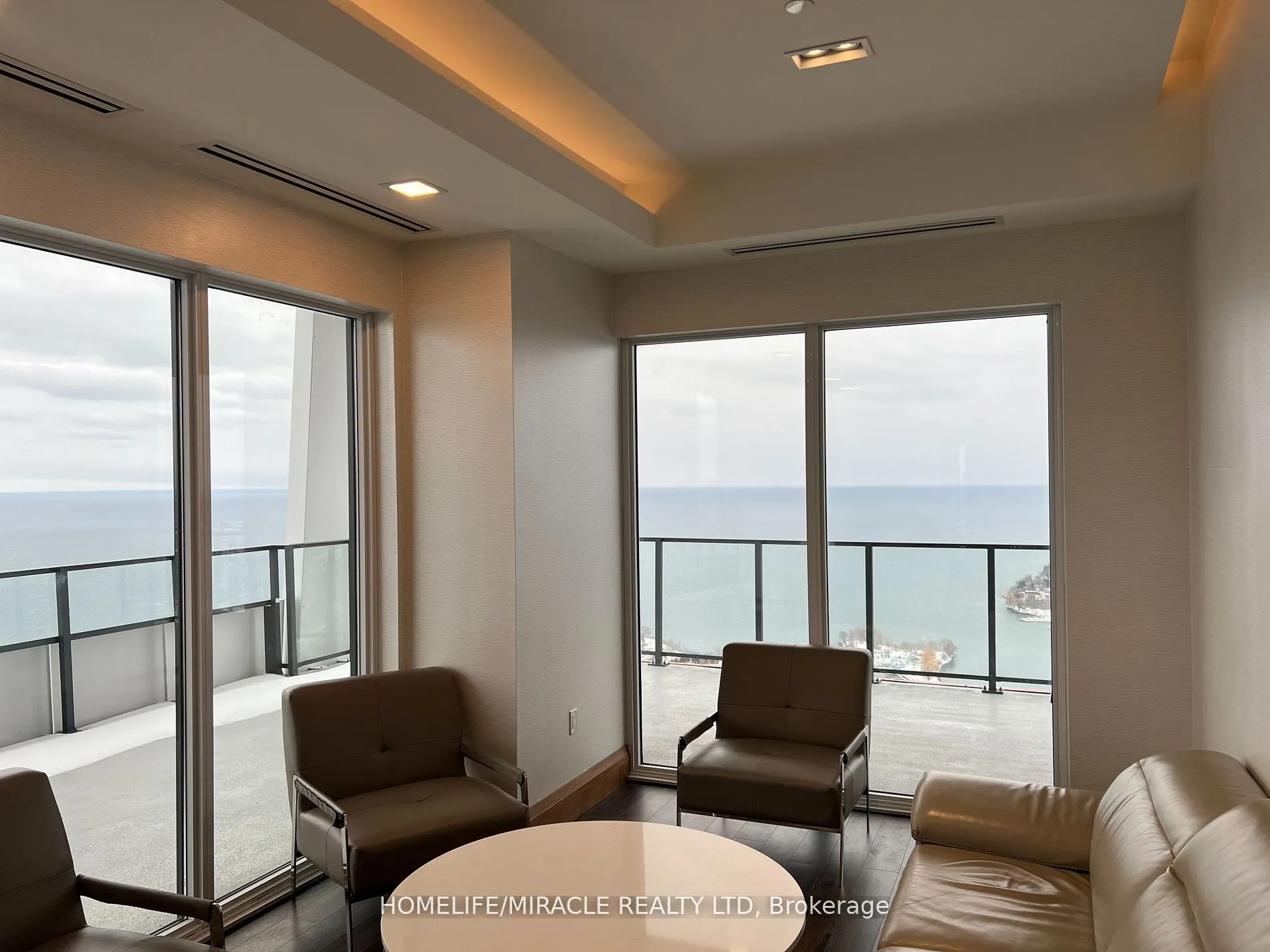 30 Shore Breeze Dr Drive, #5901