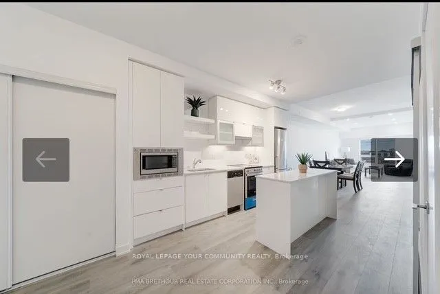 2433 Dufferin Street, #811