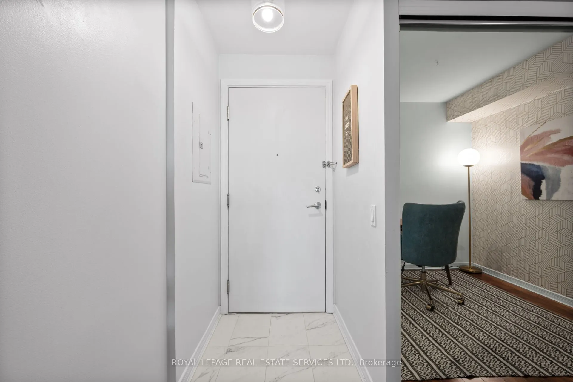 61 Heintzman Street, #812