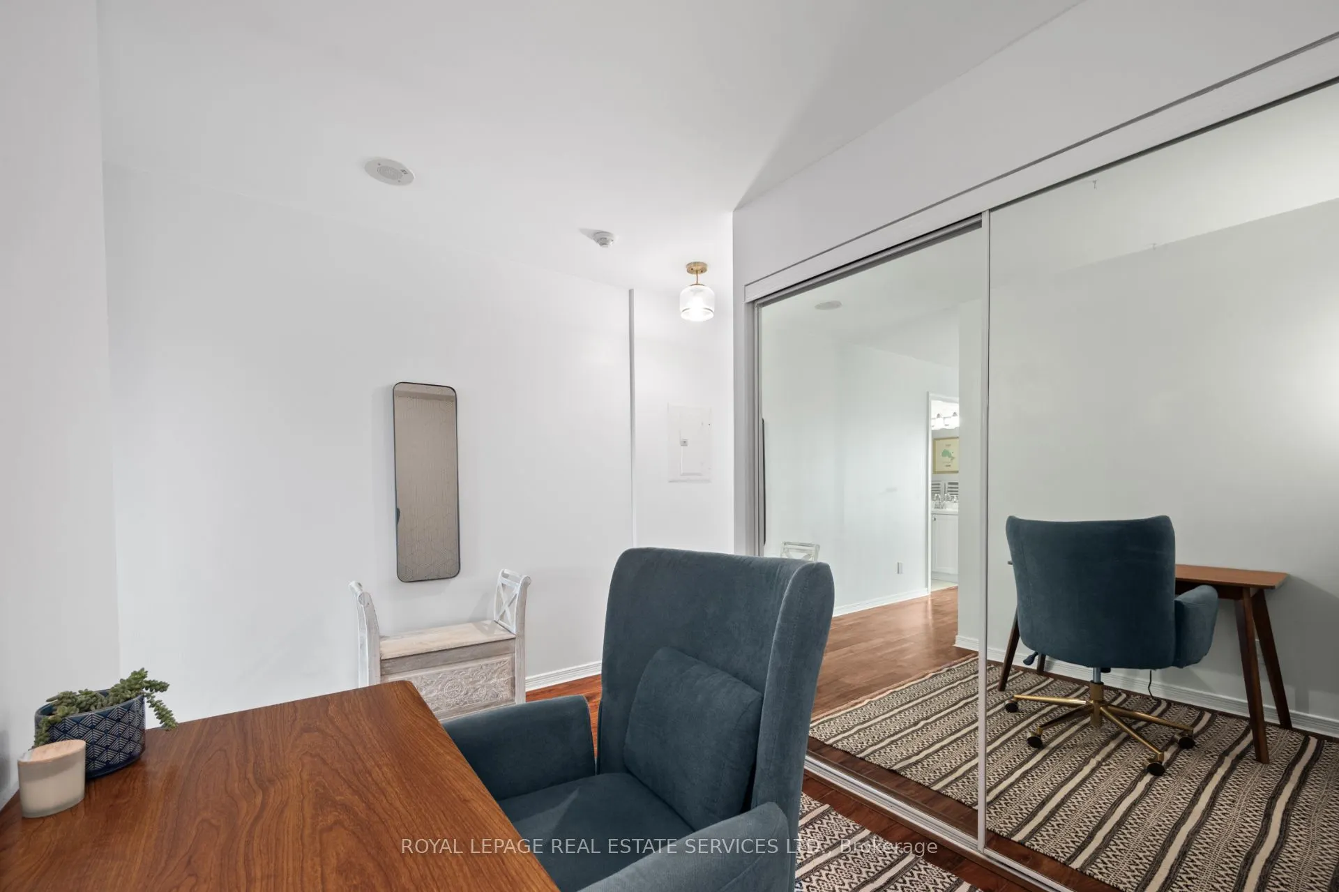 61 Heintzman Street, #812