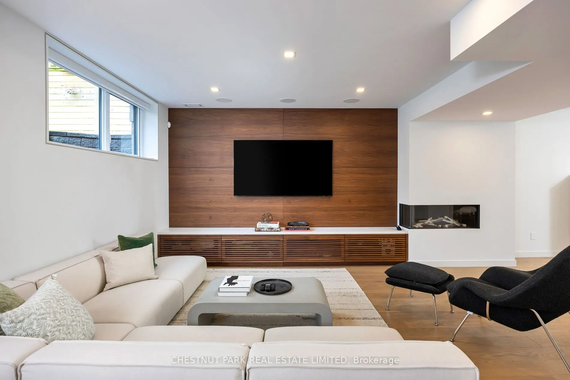 2121 Harvest Drive