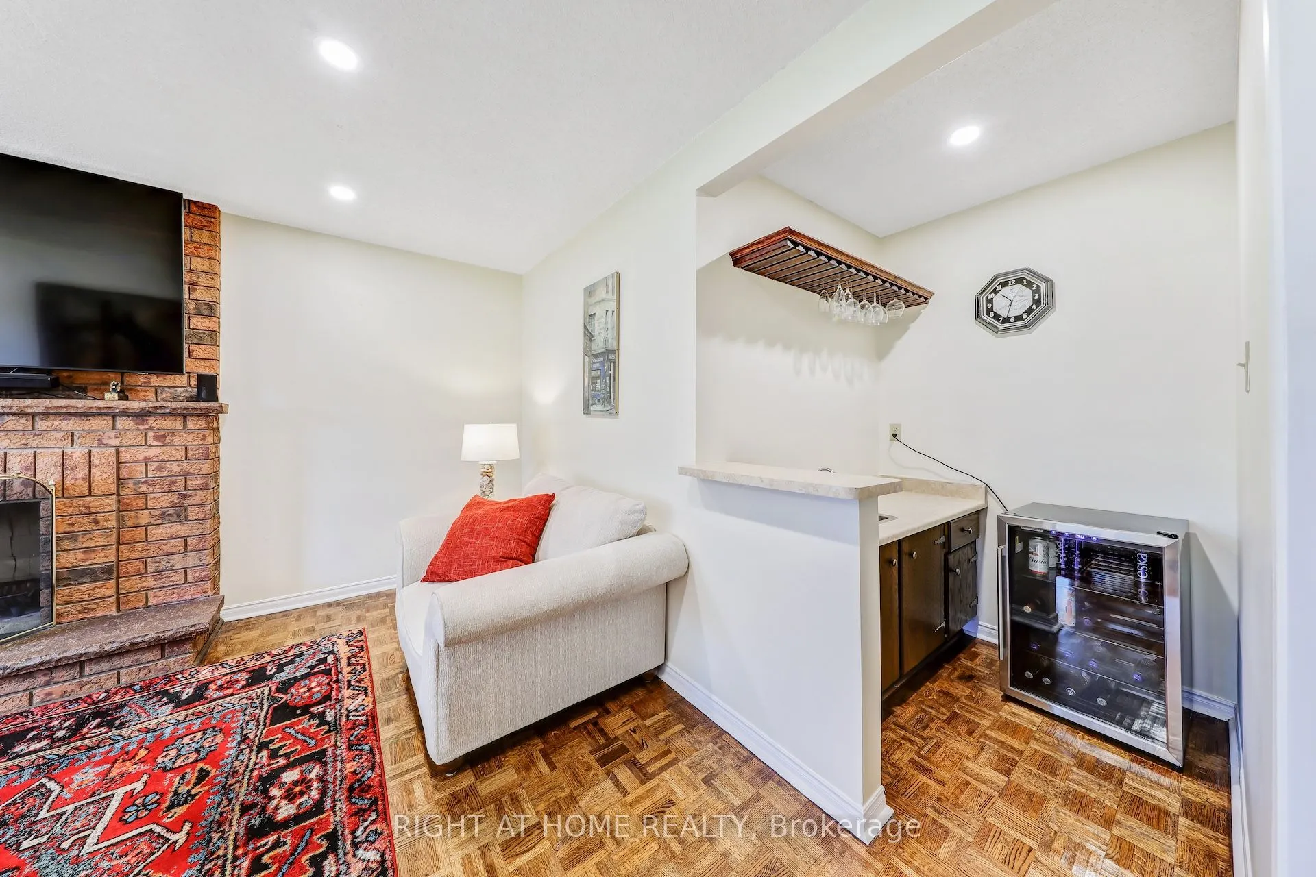 4341 Idlewilde Crescent