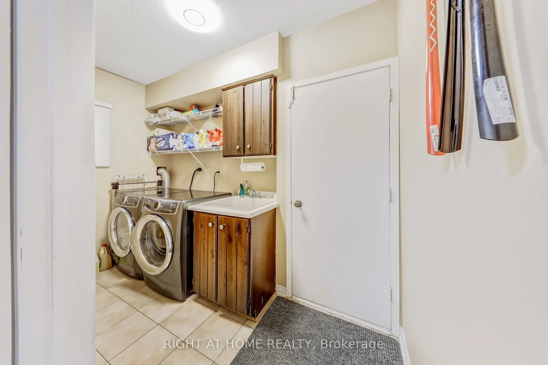 4341 Idlewilde Crescent