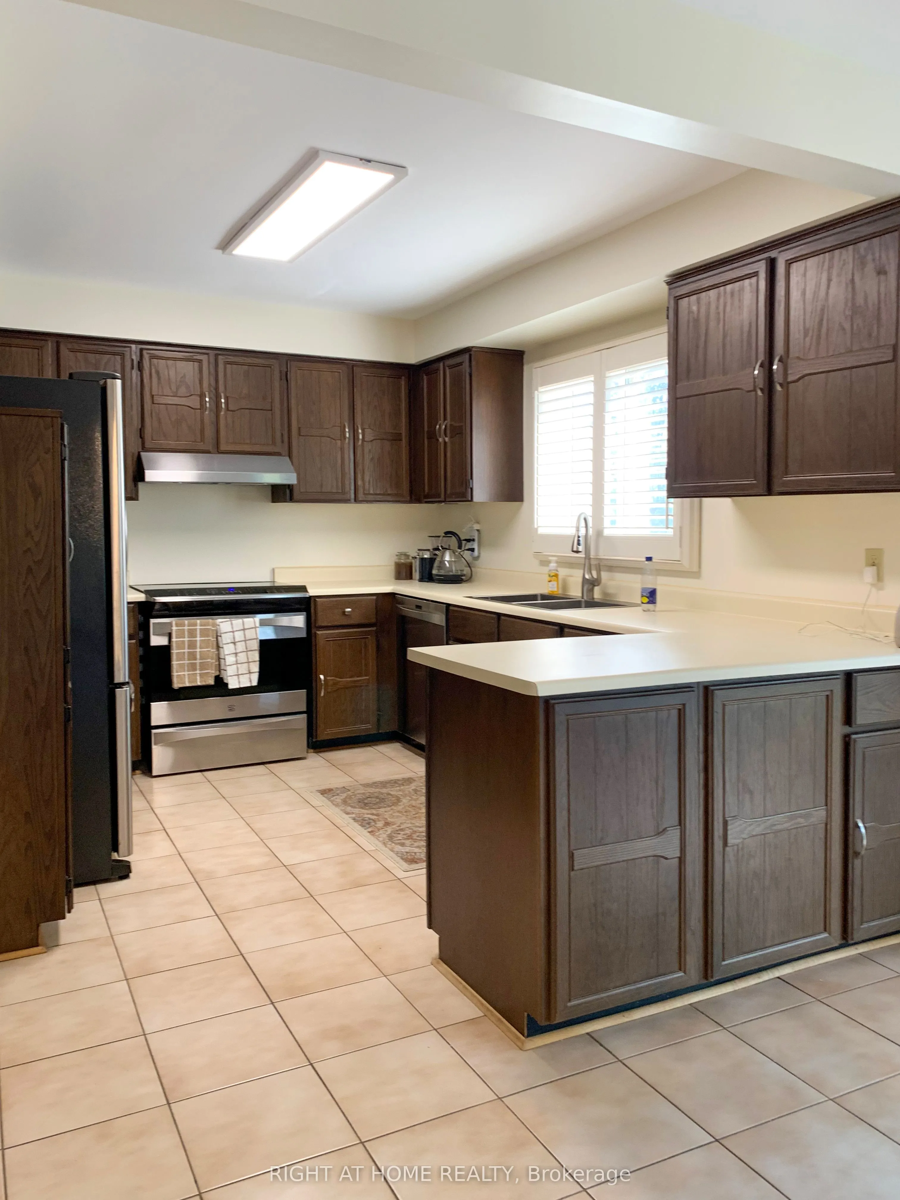 4341 Idlewilde Crescent