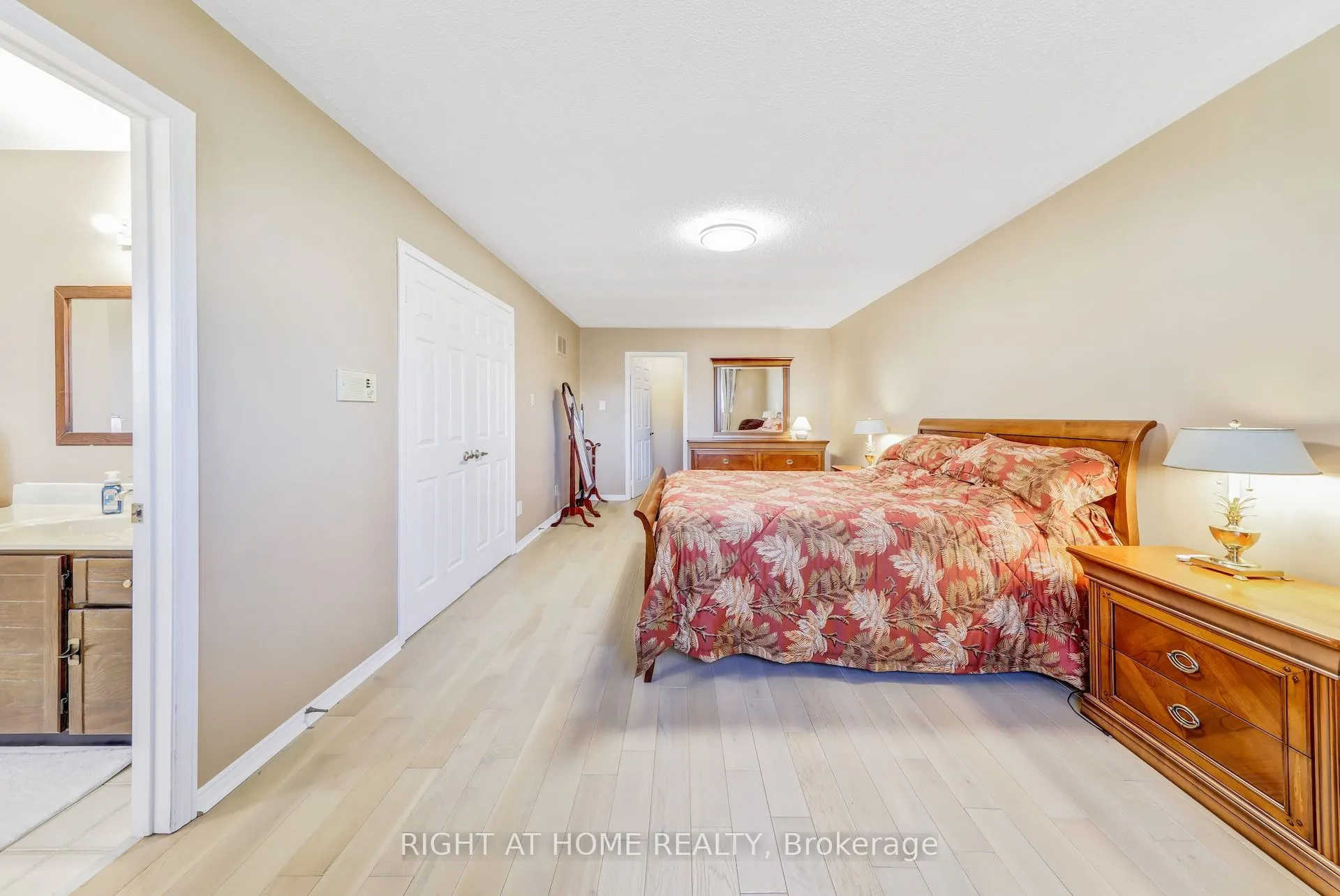4341 Idlewilde Crescent