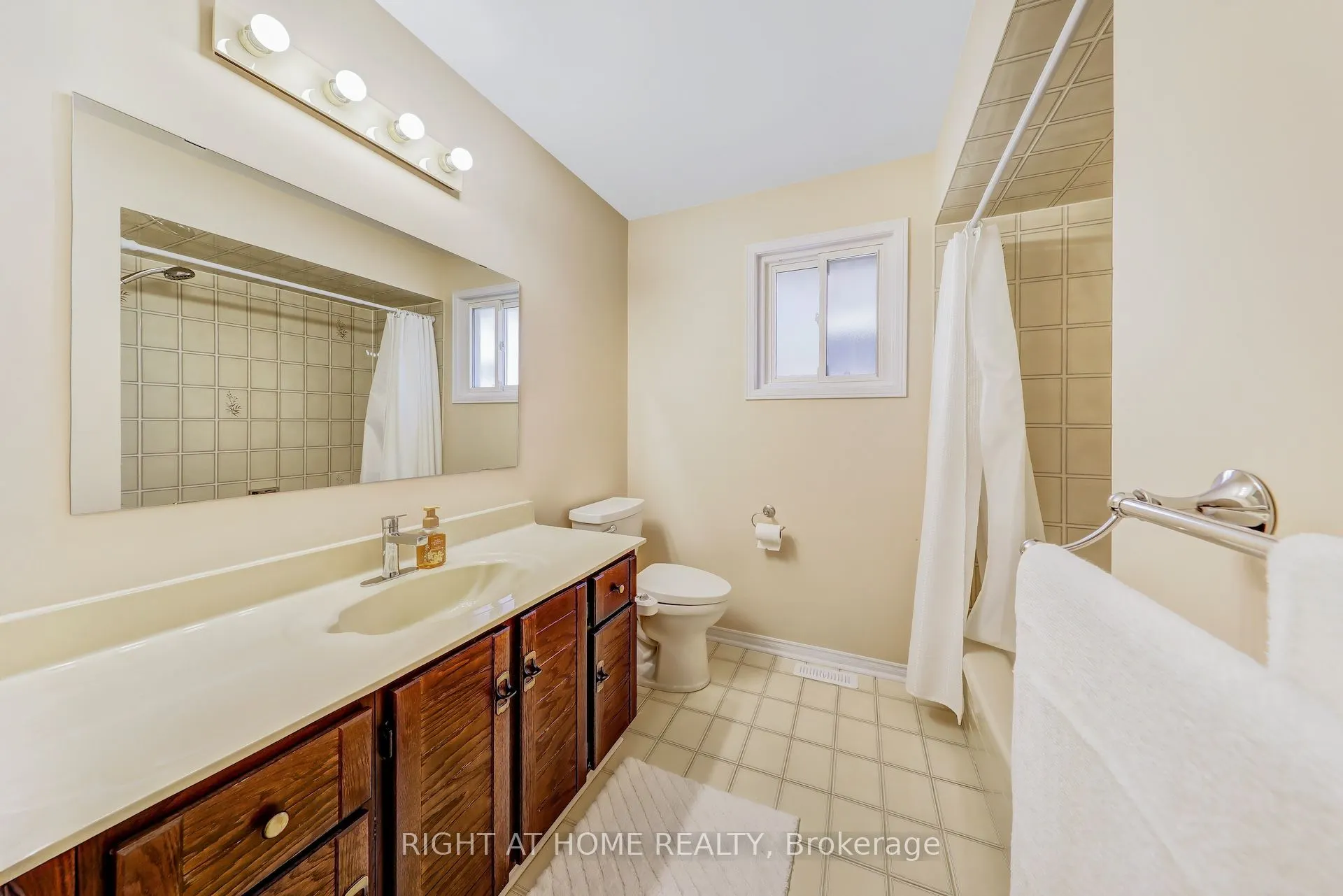 4341 Idlewilde Crescent