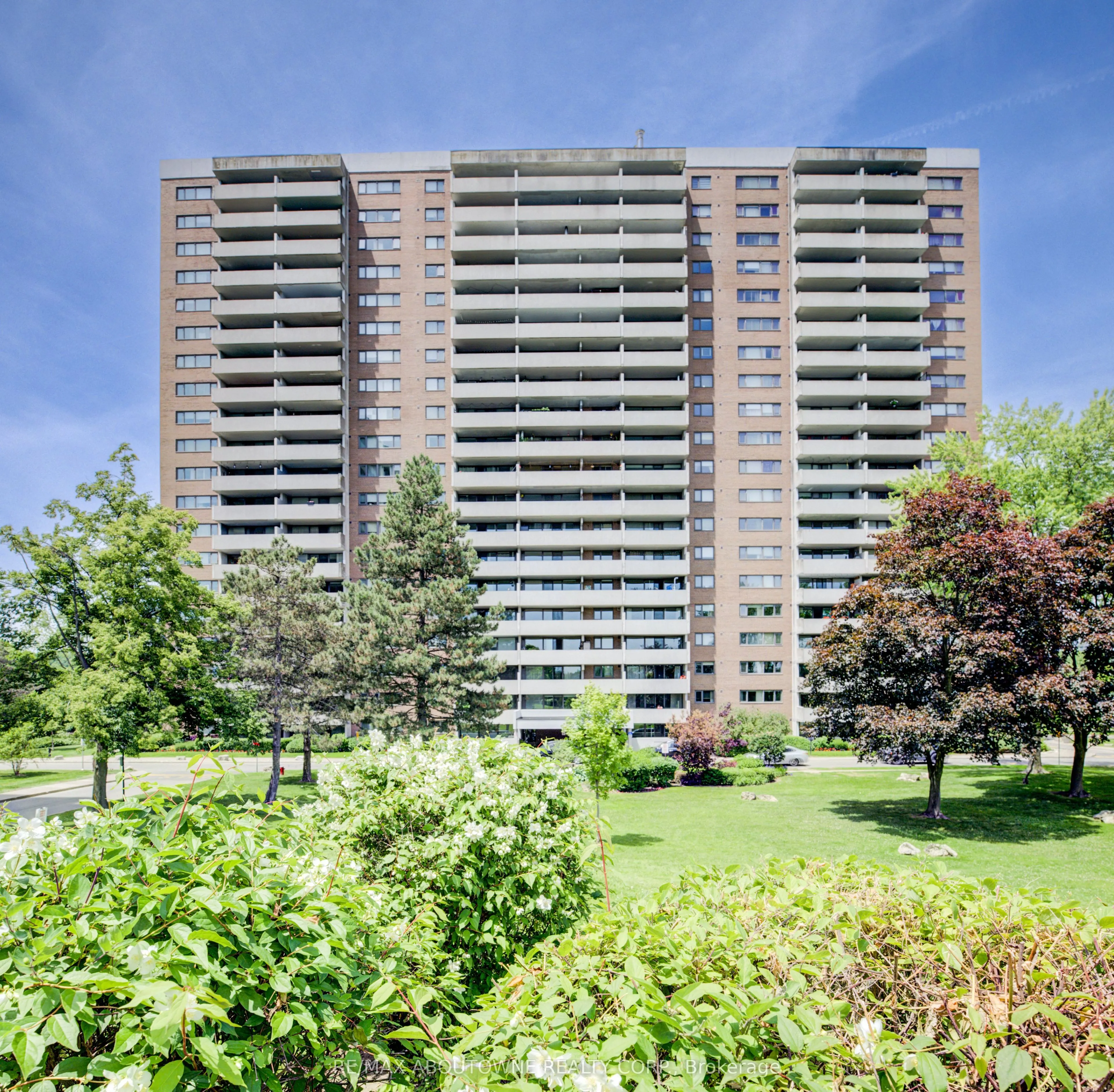 260 Scarlett Road, #1006