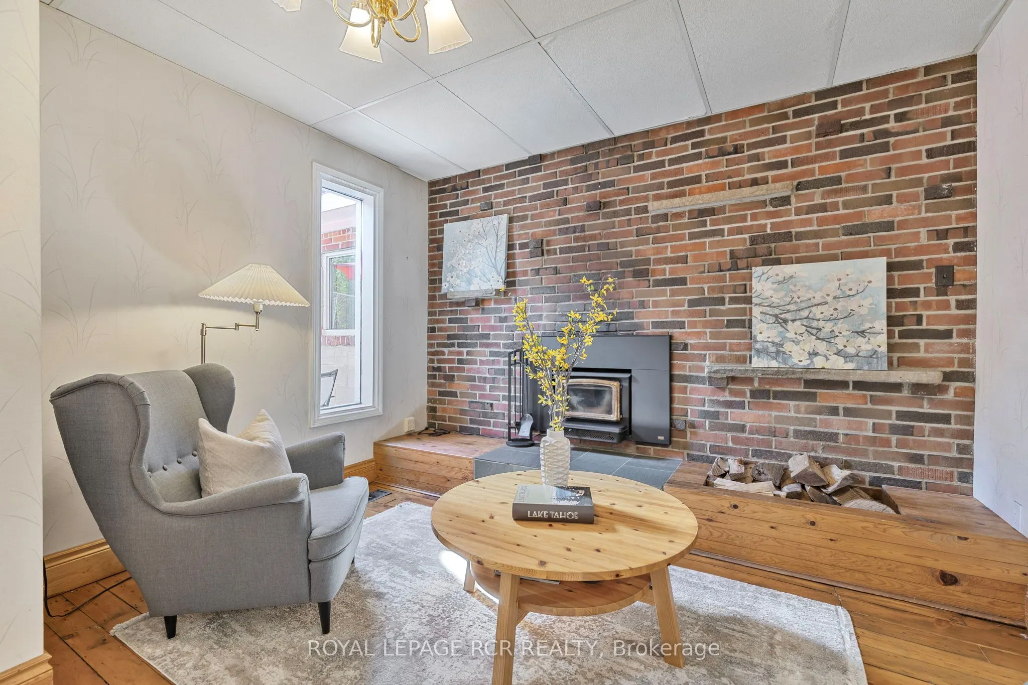 91 King Street W
