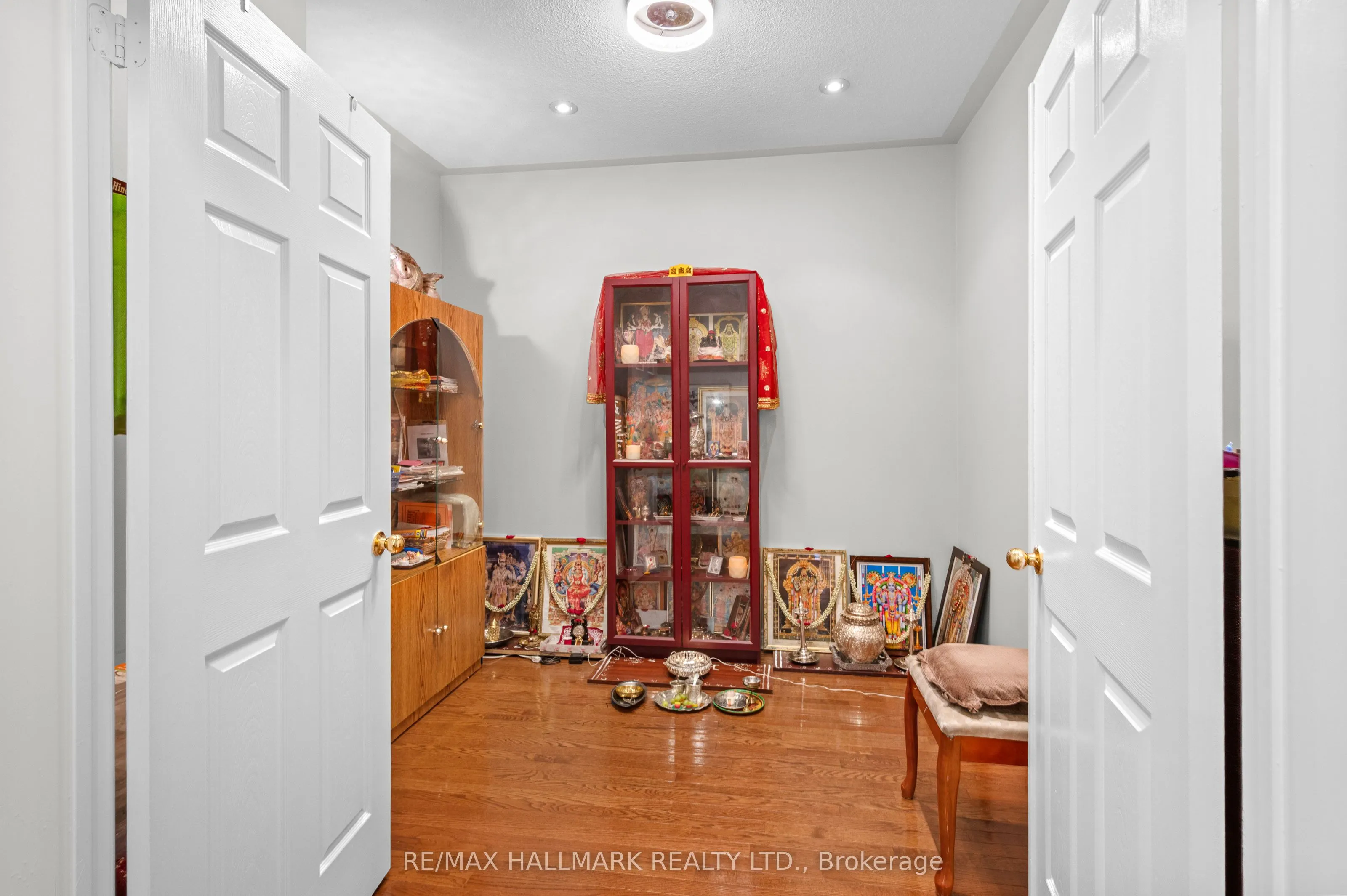 1530 Portsmouth Place