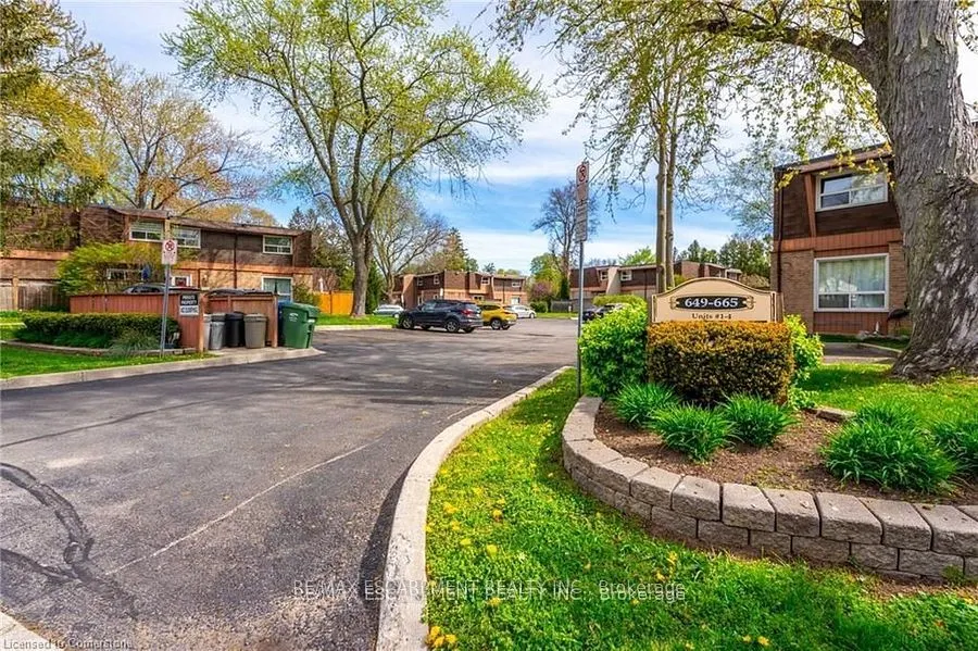 657 Francis Road, #3