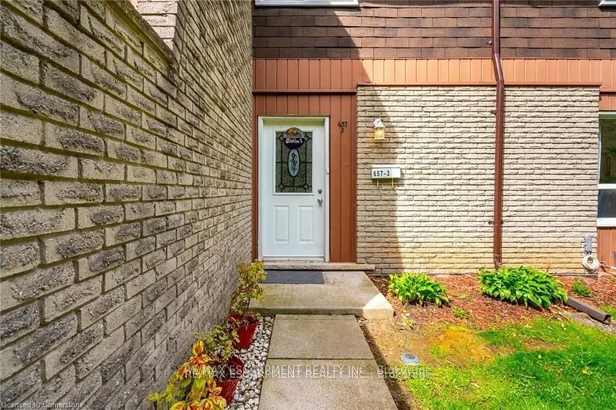 657 Francis Road, #3