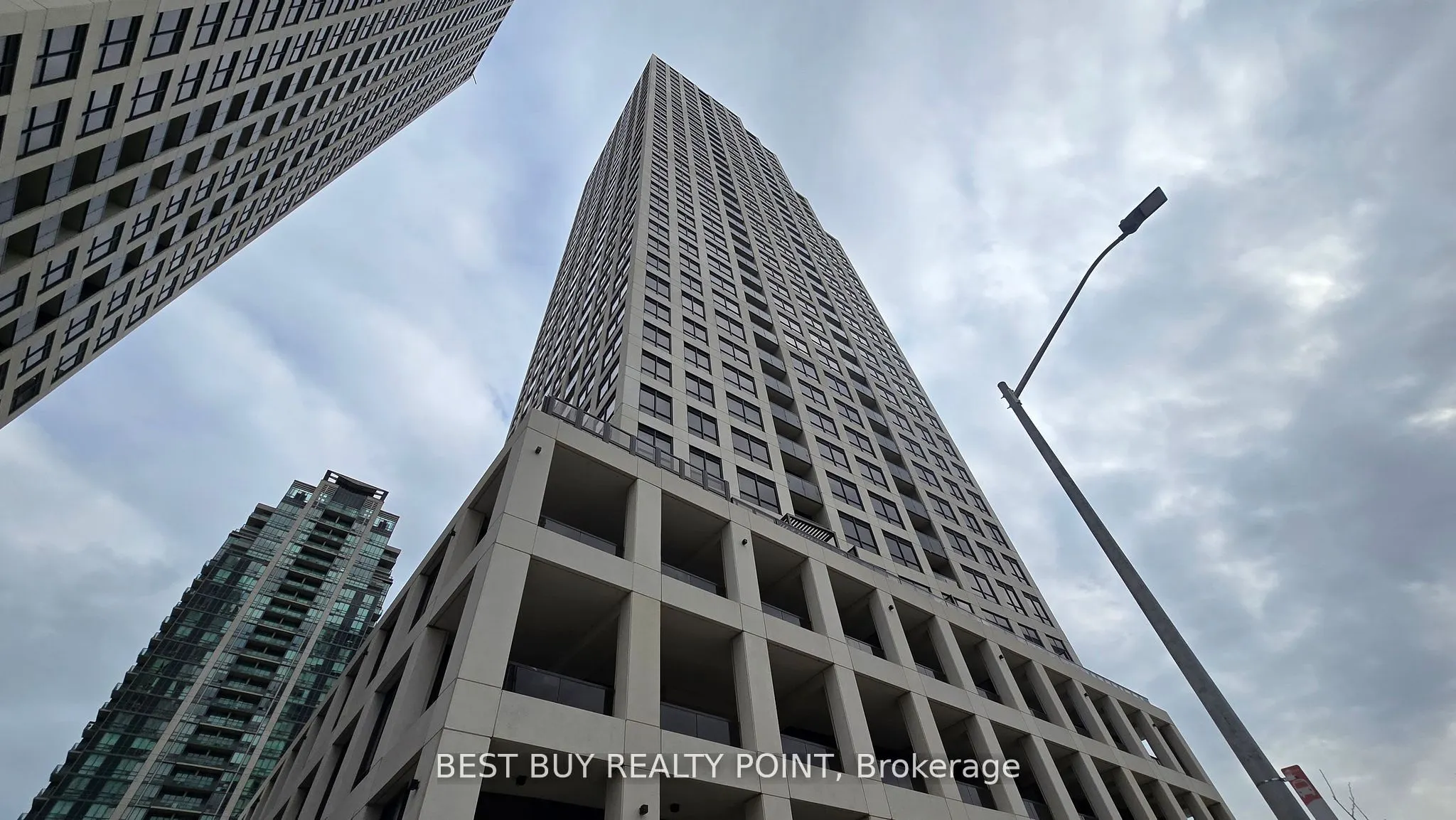 36 Elm Drive W, #201