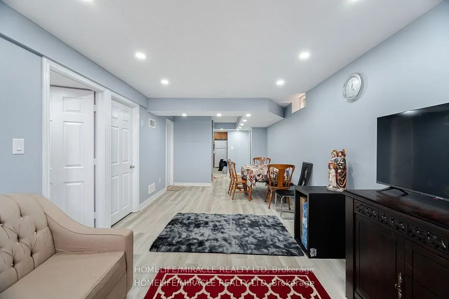 14 Robert Parkinson Drive