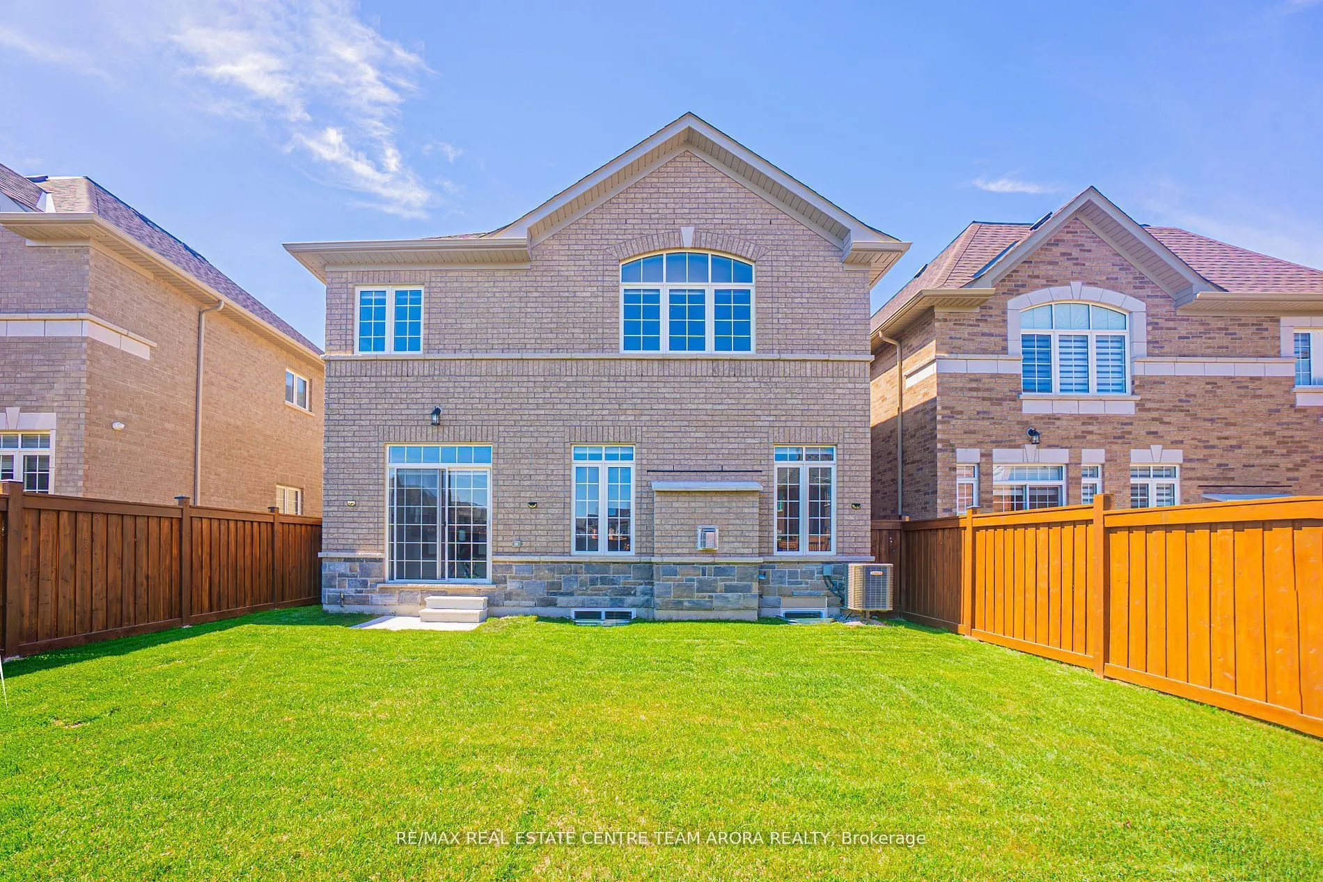 38 Rosewell Crescent