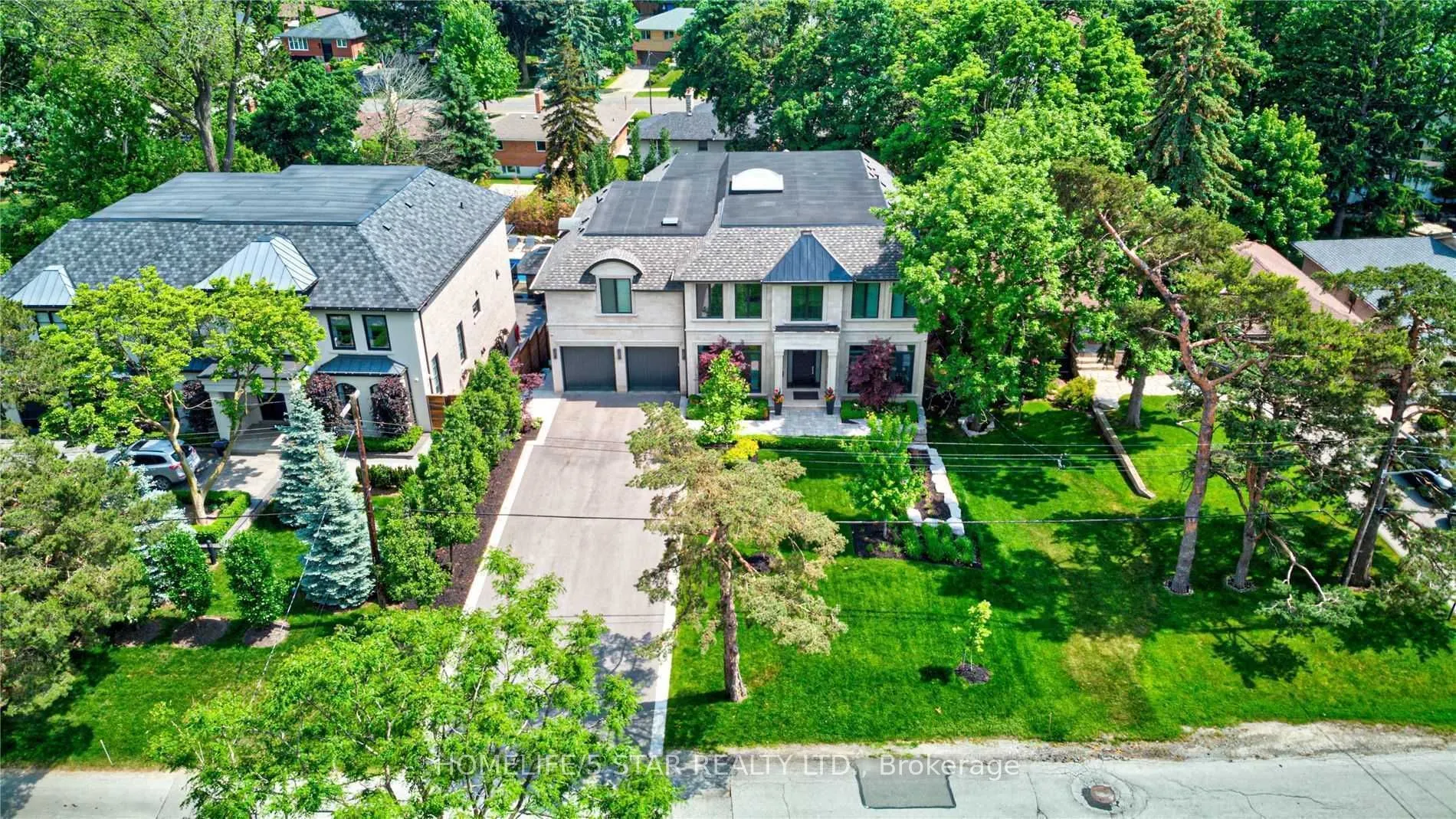 25 YORKLEIGH Avenue