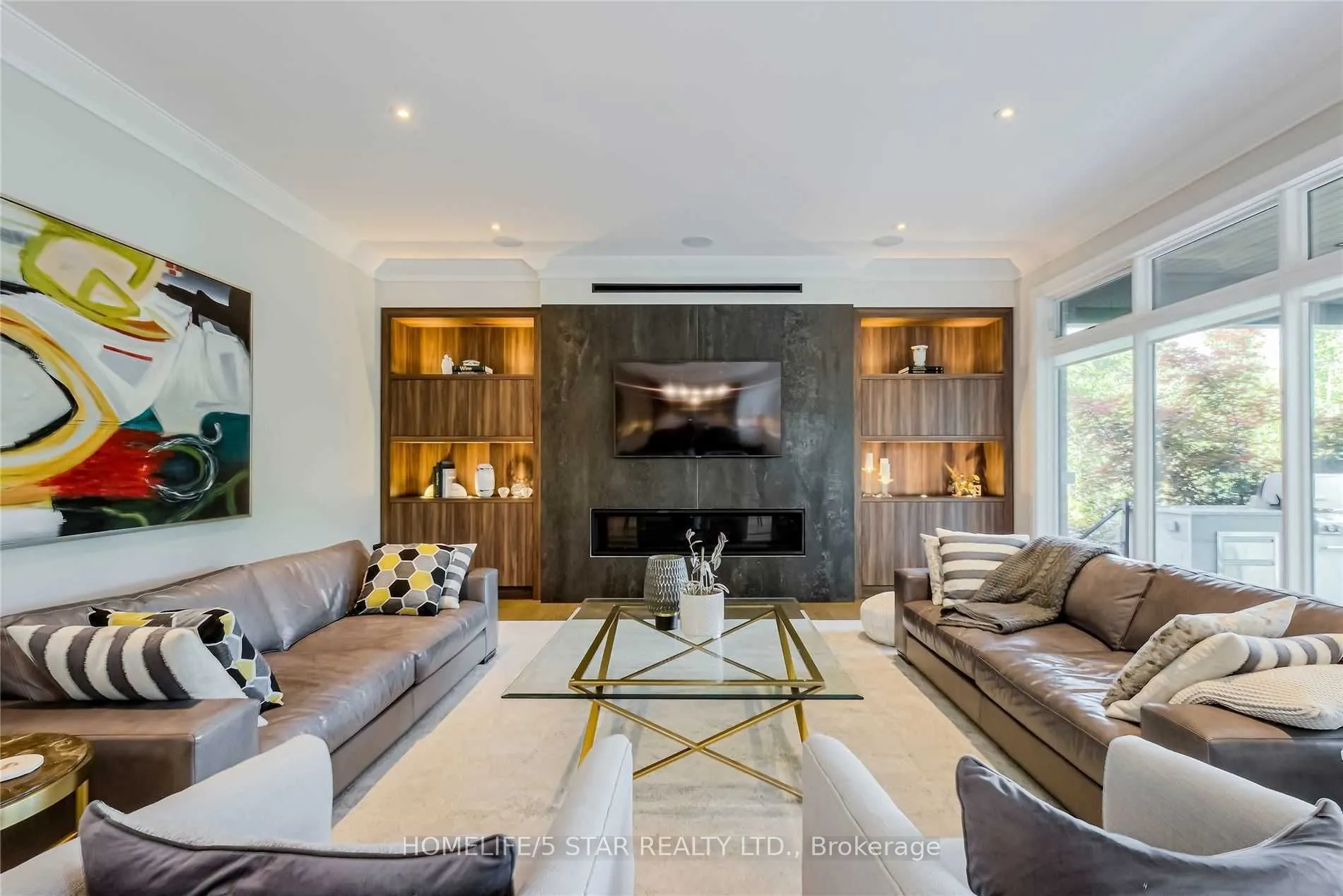 25 YORKLEIGH Avenue