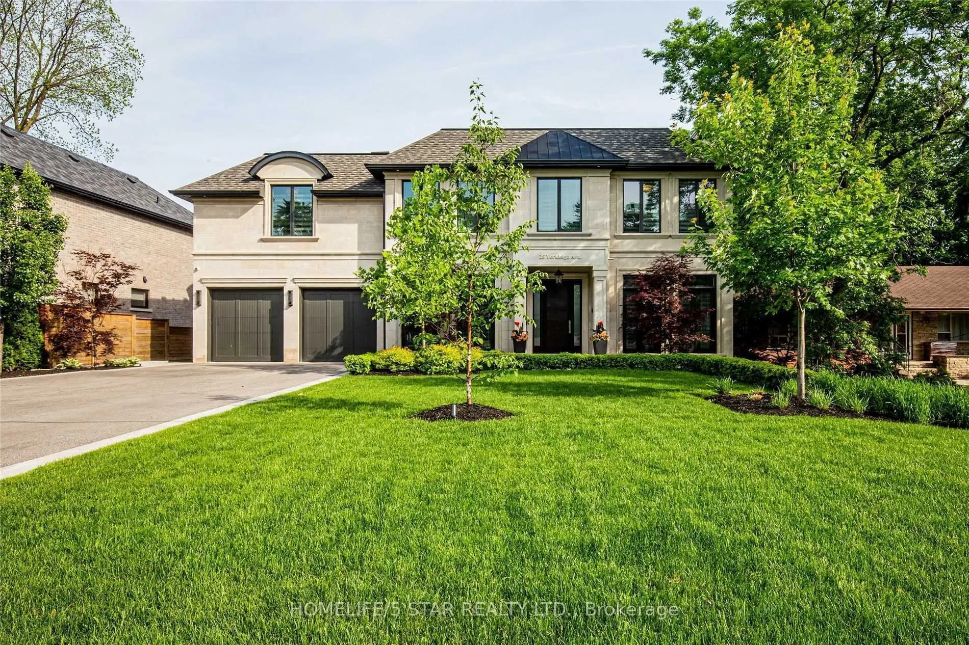 25 YORKLEIGH Avenue