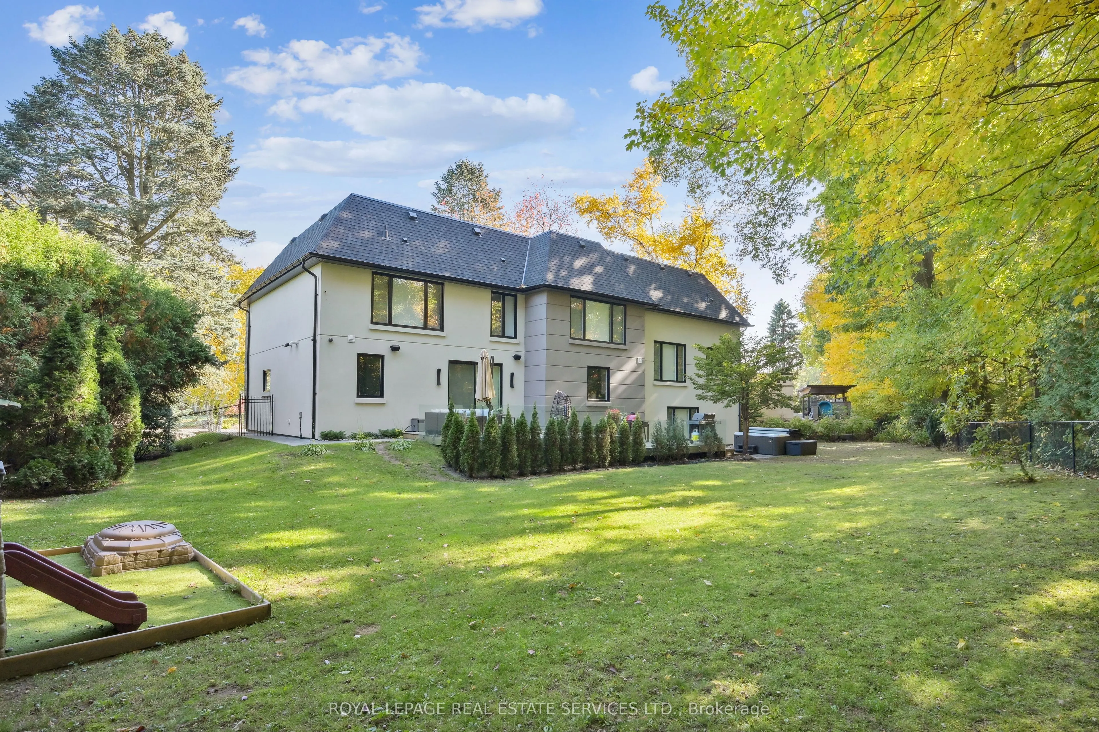 1489 Rogerswood Court