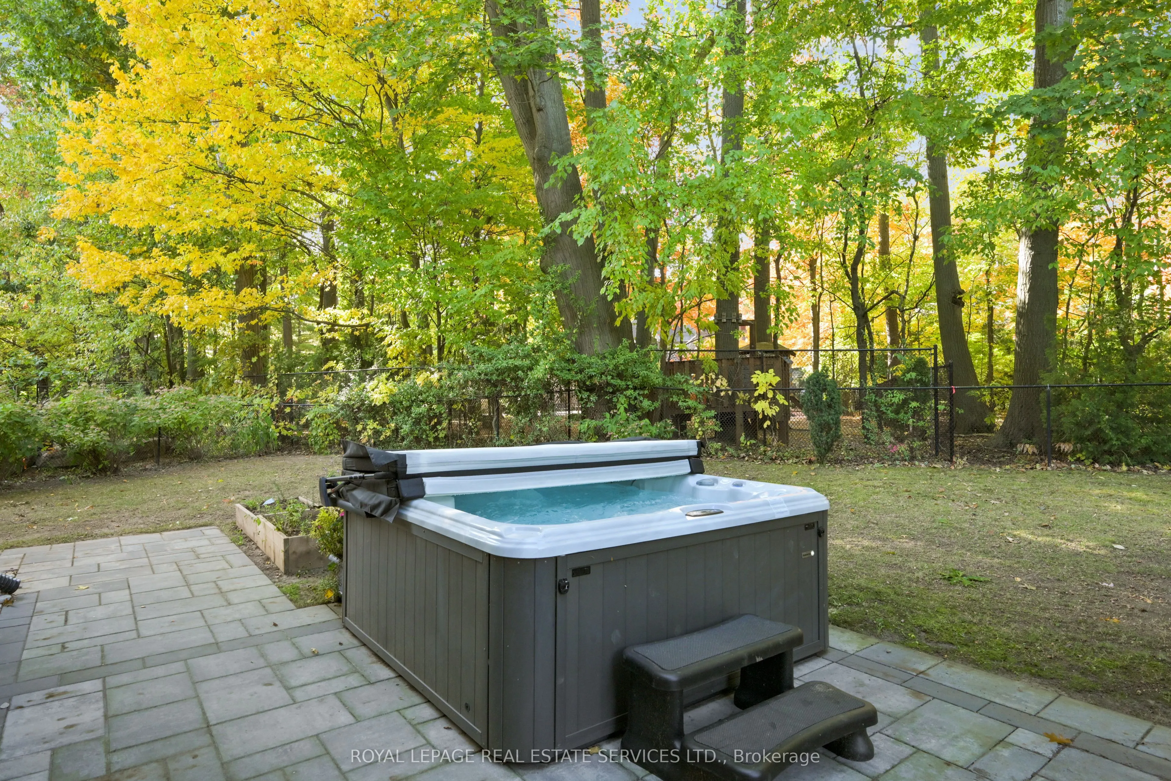 1489 Rogerswood Court