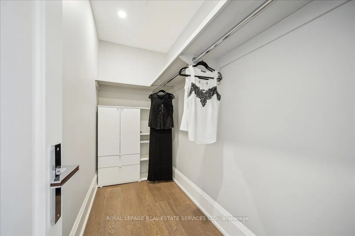 1489 Rogerswood Court