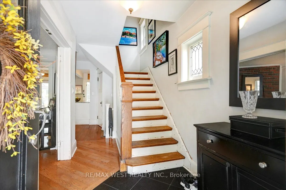 30 Glendale Avenue